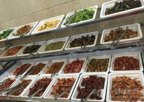 婆喜來自助餃子加盟