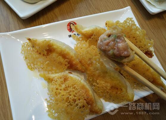 婆喜來自助餃子加盟