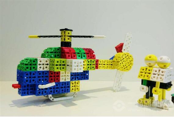 博思明道机器人