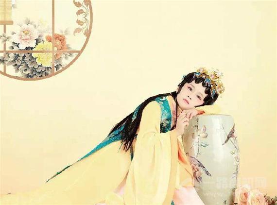 凤绫儿儿童摄影