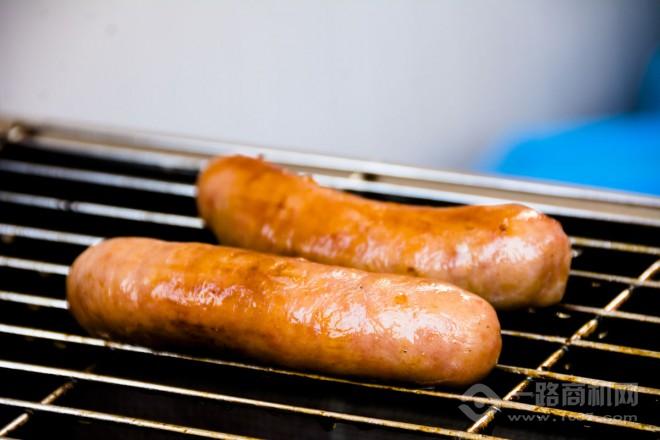 牛八刀香烤肠加盟