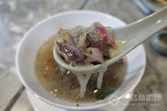 思味坊鸭血粉丝汤