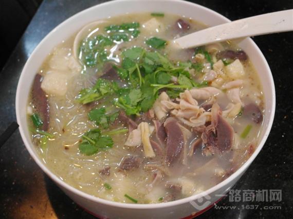 思味坊鸭血粉丝汤