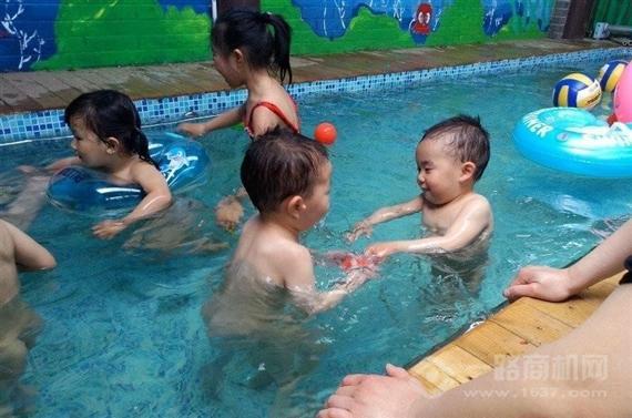 培优宝贝婴儿游泳馆