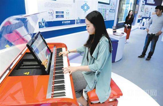 克洛斯威智能钢琴