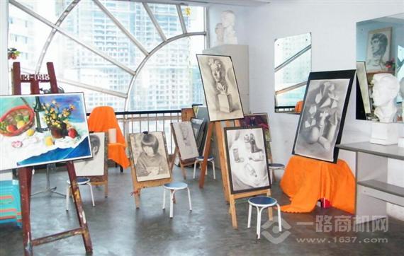 起跑线美术中心