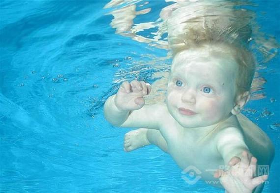 乖宝贝婴儿游泳