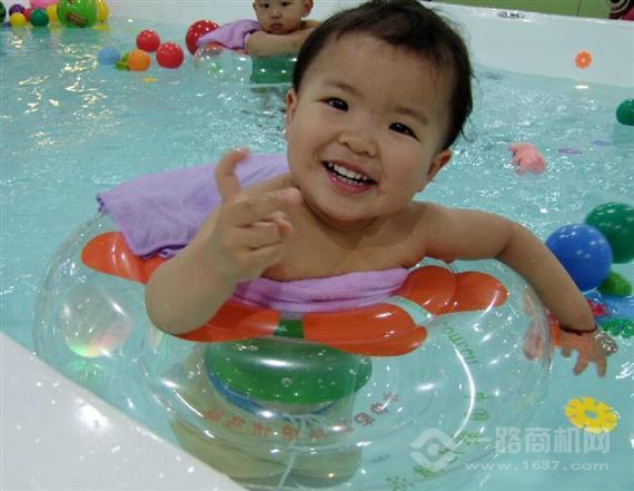 乖宝贝婴儿游泳