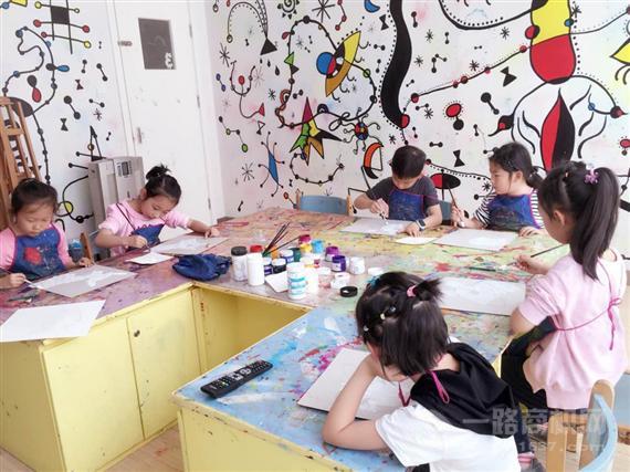 摩尔儿童美学课程