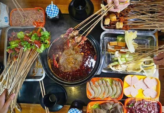 辣魅串奇小郡肝串串香