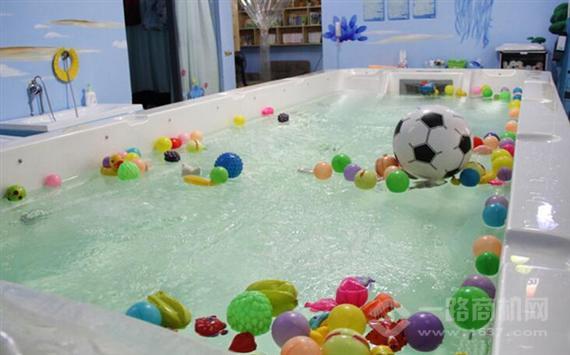 童话雨婴幼儿游泳馆