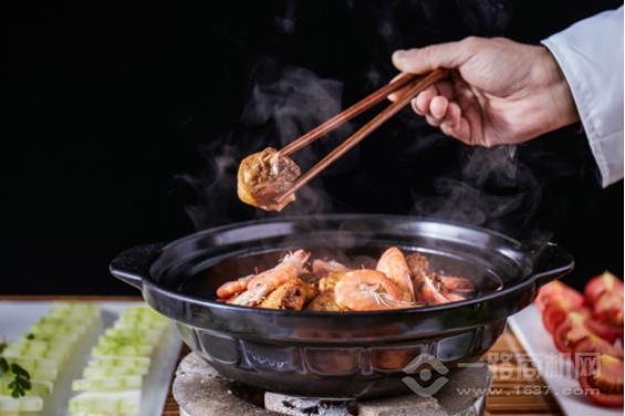 芳村榕樹頭雞煲加盟