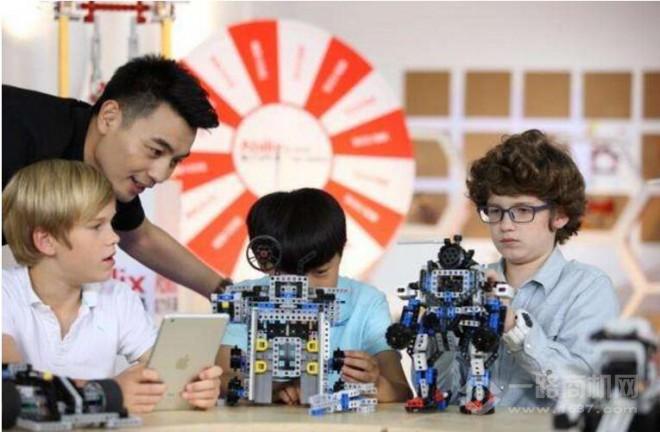 灵智教育机器人 灵智教育机器人