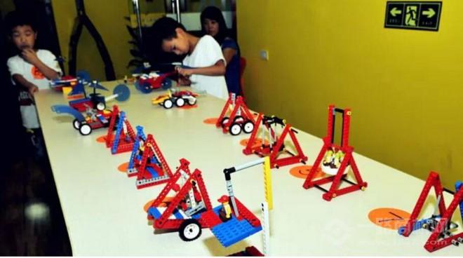 灵智教育机器人 灵智教育机器人