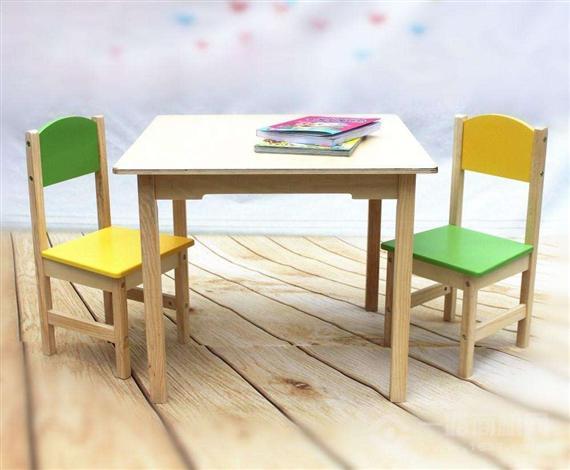 利方儿童桌椅