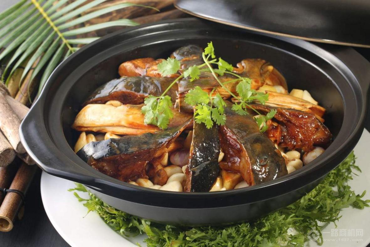 巧仙婆砂锅焖鱼饭