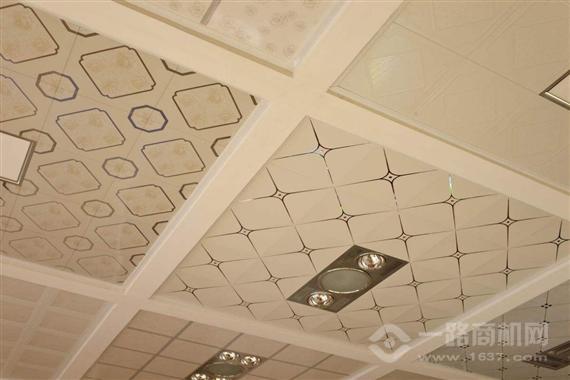 世纪豪门吊顶