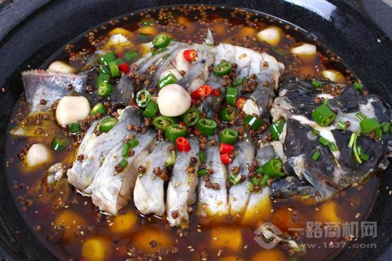 妙厨老爹蒸汽石锅鱼