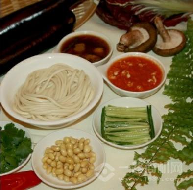 拉古山寨舞龙面