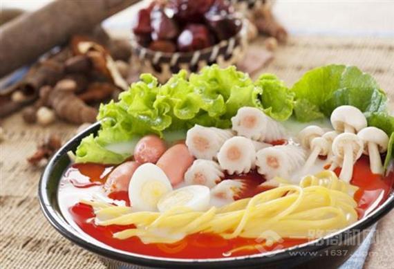 煲聚人气麻辣烫