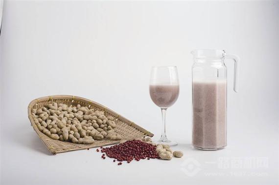 山老九鲜榨饮品