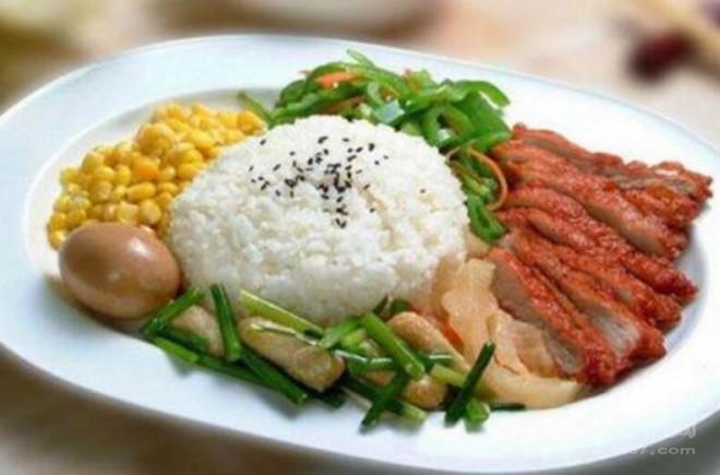 和禧順家中式快餐加盟