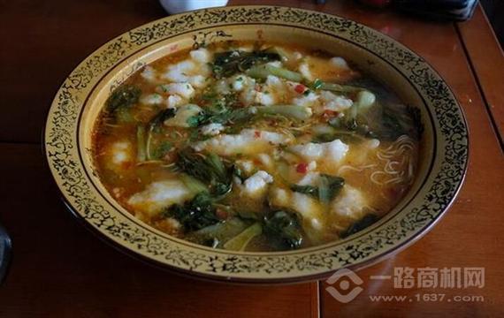 江小夏酸菜鱼面