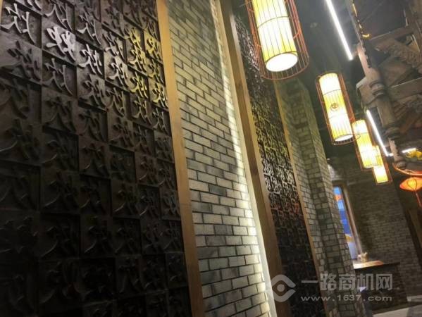 重庆洪崖洞码头老火锅