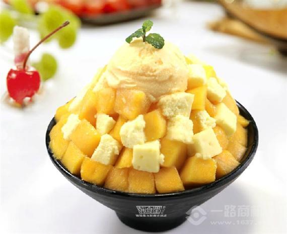 韩食里雪冰甜品