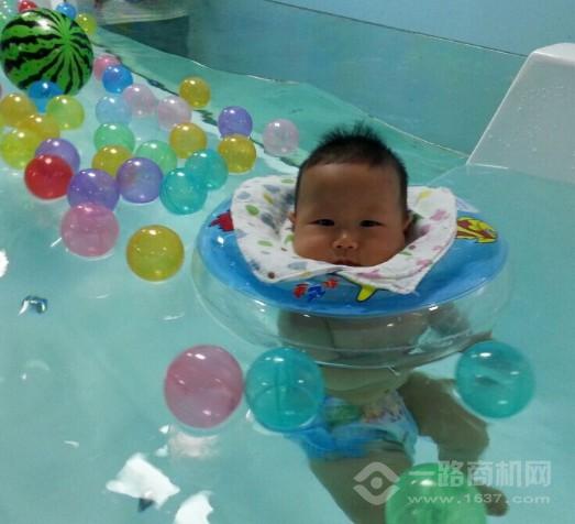 青青宝贝婴幼儿游泳