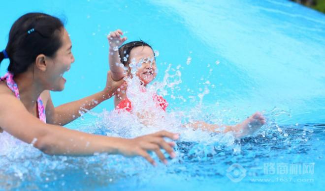 青青宝贝婴幼儿游泳加盟 青青宝贝婴幼儿游泳加盟