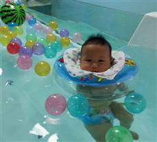 青青宝贝婴幼儿游泳