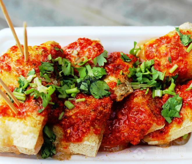 魔立方臭豆腐 魔立方臭豆腐