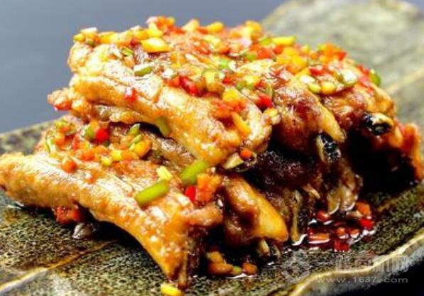 一骨當先特色排骨