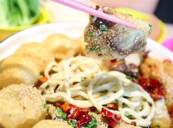 椒小鱼酸菜鱼面