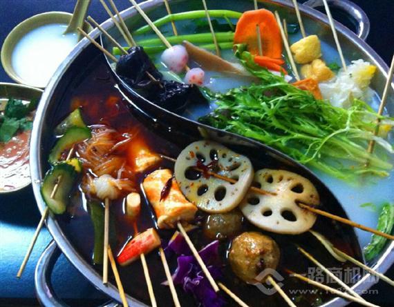 巴人治灶串串香火锅