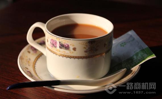 宅宅熊英式奶茶