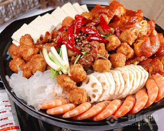 蜀八婆香汁焖锅