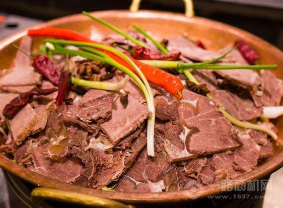 耍牛满爽腩鲜牛肉火锅