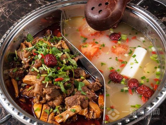 耍牛满爽腩鲜牛肉火锅