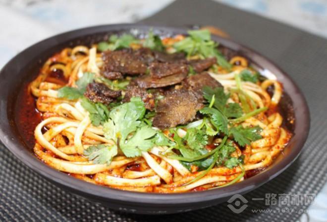 邓邓胖姐拌面加盟