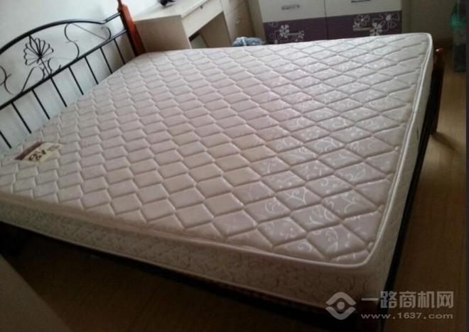伊居宝空调床垫 伊居宝空调床垫
