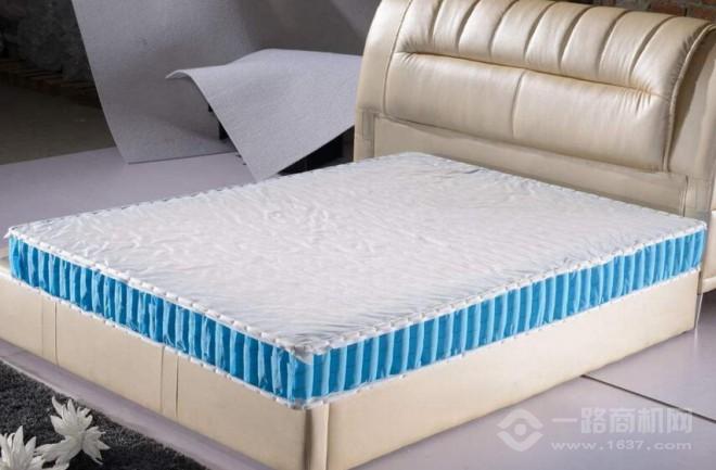 伊居宝空调床垫 伊居宝空调床垫