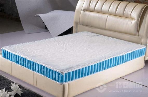 伊居宝空调床垫