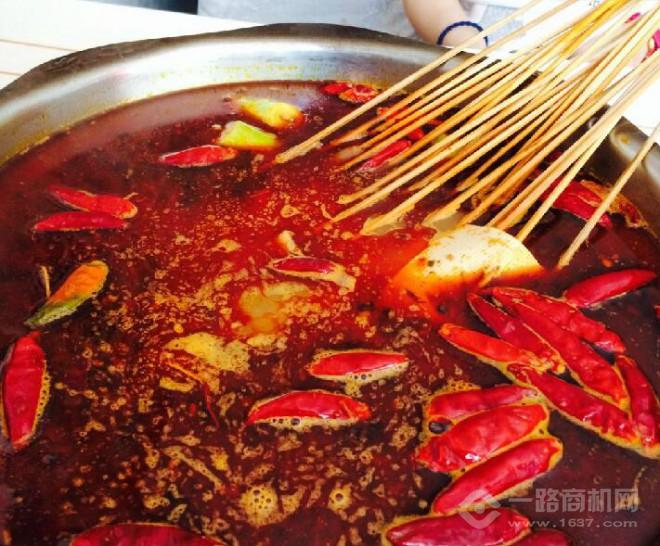 小簽斤串串香火鍋加盟