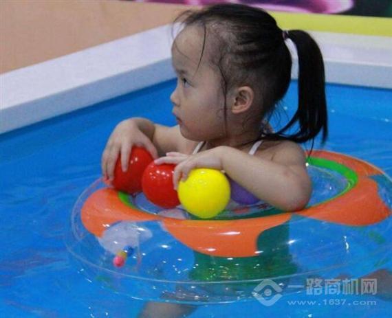 水魔方婴儿游泳馆