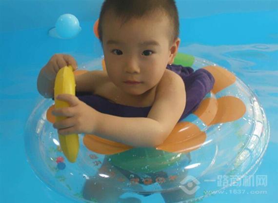 水魔方婴儿游泳馆