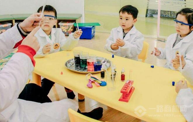 麦娜杰瑞教育俱乐部加盟