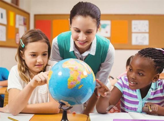 劲德妮尔国际早教