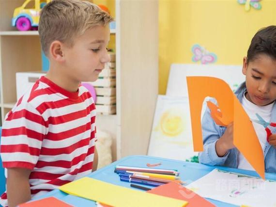 劲德妮尔国际早教